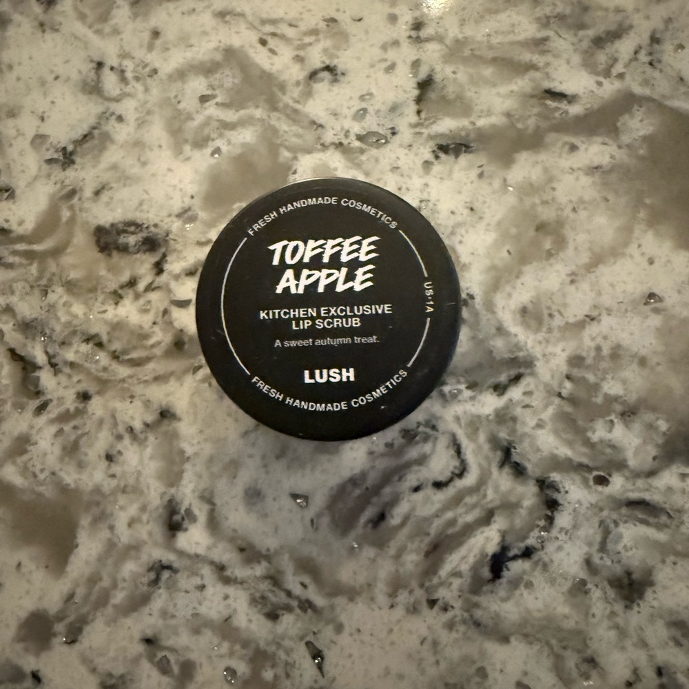 LUSH Toffee Apple Lip Scrub